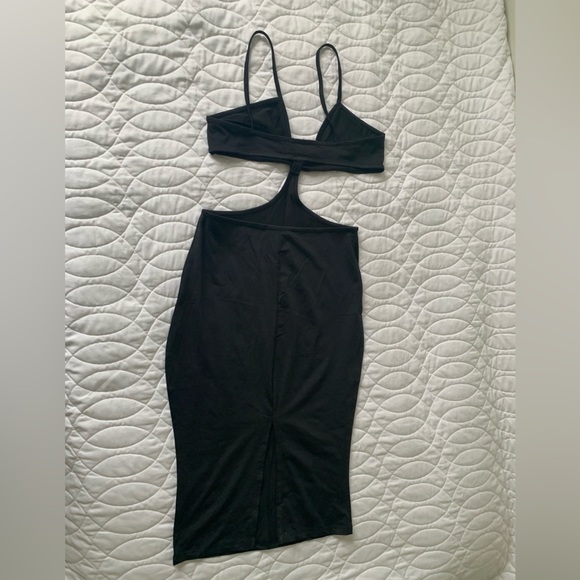 #19 Misguided Black bikini top dress.  Size 8 - Picture 2 of 4